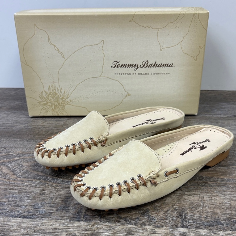 Tommy Bahama “Whip It” Suede Slip-On Mules in Chalk (Size 8.5M)